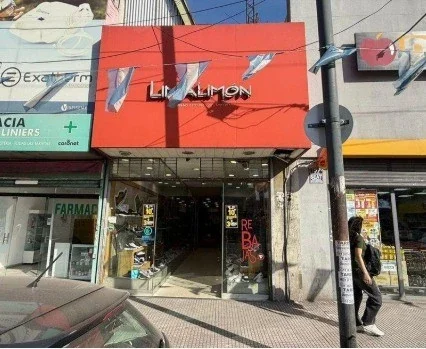 VENTA LOCAL LINIERS -SOBRE AV RIVADAVIA!!! - Imagen 1
