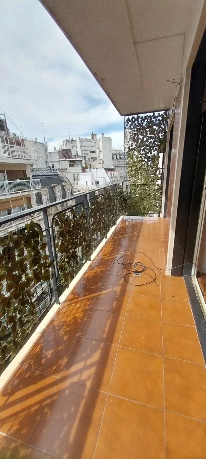 Hermoso Depto + Cochera Cub. + Vigilancia + Dependencia - Imagen 1