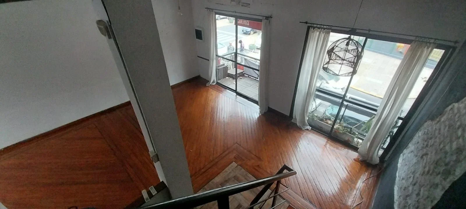 VENTA EN 3 PLANTAS, LOTE PROPIO SE VENDE CON 2 RENTAS, ZONA COMERCIAL!!! - Imagen 1