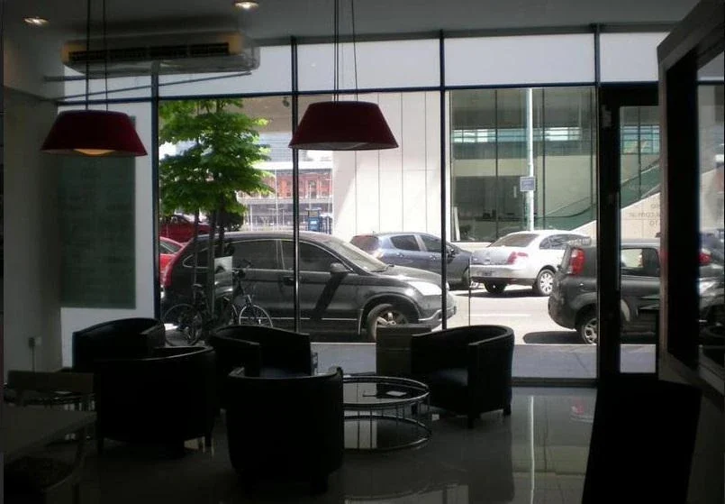 Excelente Local En Puerto Madero. 275 M2 Excelente Estado - Imagen 4