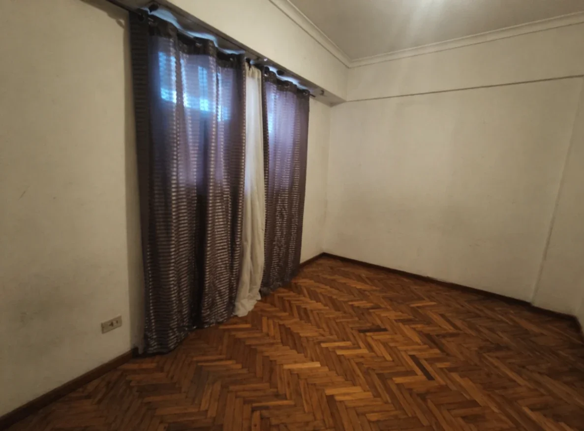3 ambientes con Balcon, excelente ubicacion, vista semi abierta - Imagen 4