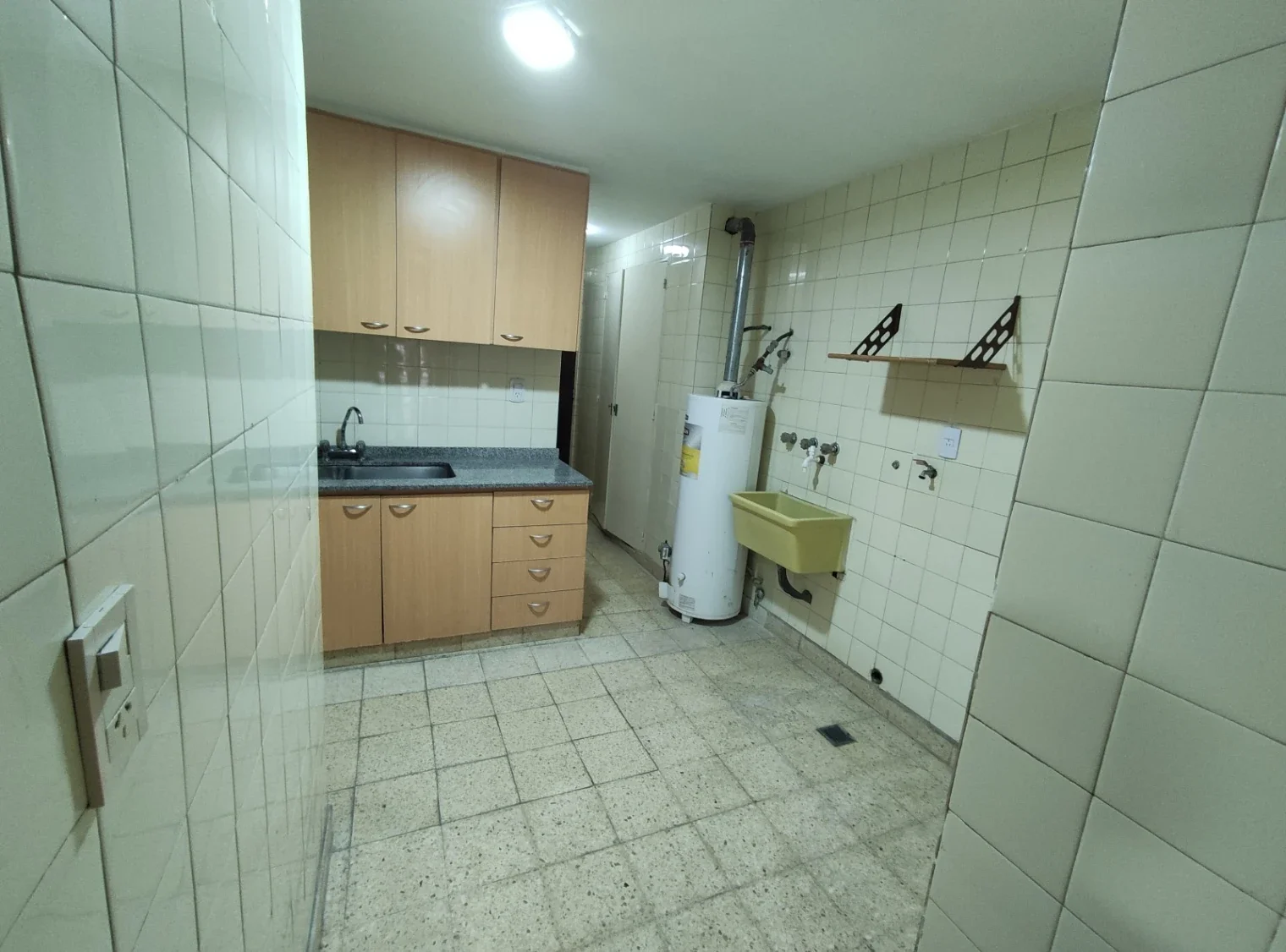 Venta de 3 ambientes con dependencia y cochera cubierta en PB. Palermo - Imagen 4