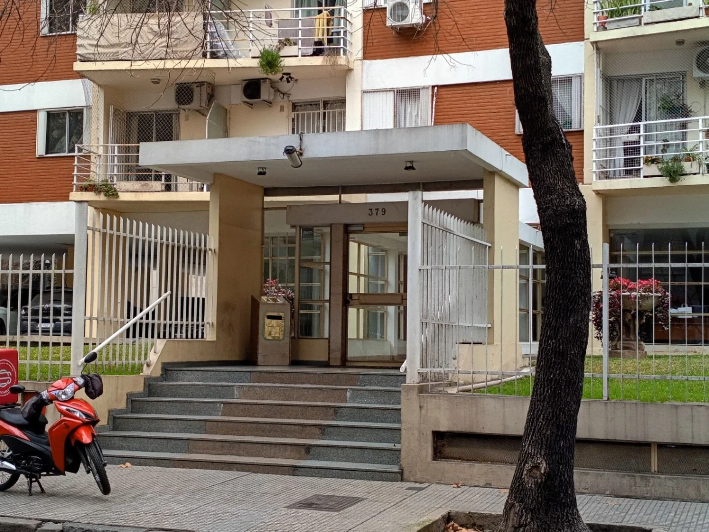 HERMOSO MONOAMBIENTE CON BALCON, POSEE PILETA Y VIGILANCIA!!! - Imagen 1
