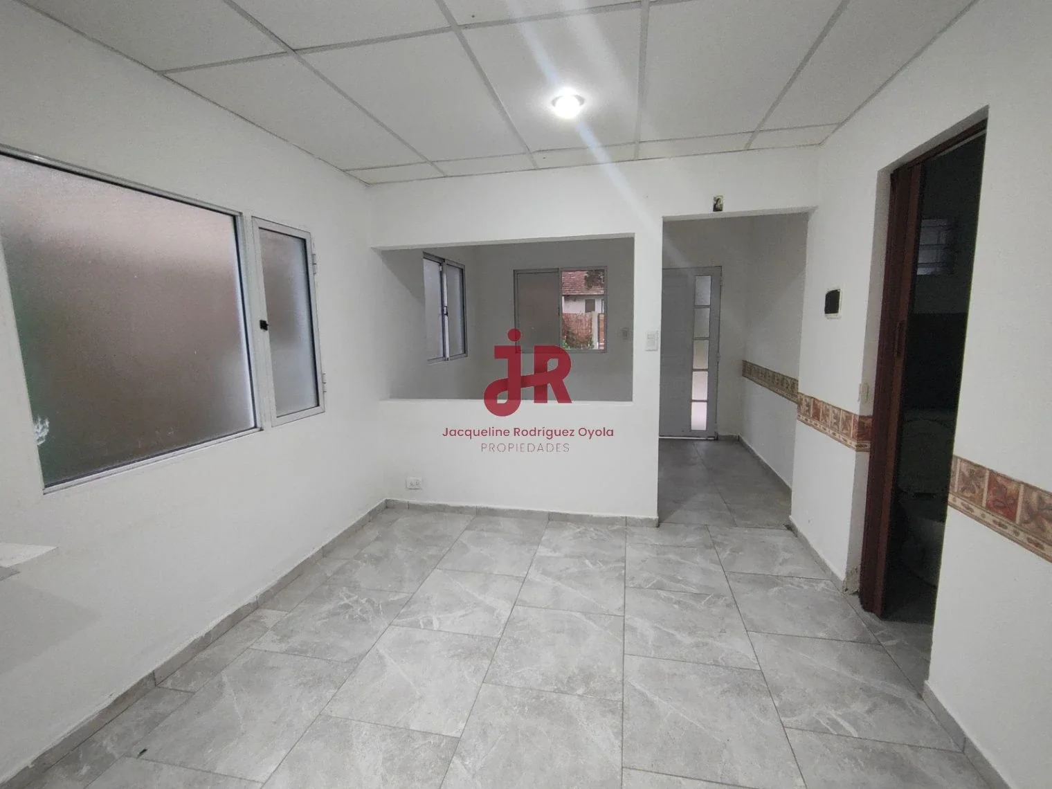 CODIGO 202 - DEPARTAMENTO DE 2 AMBIENTES - ALQUILER ANUAL - APTO PROFESIONAL - Imagen 5