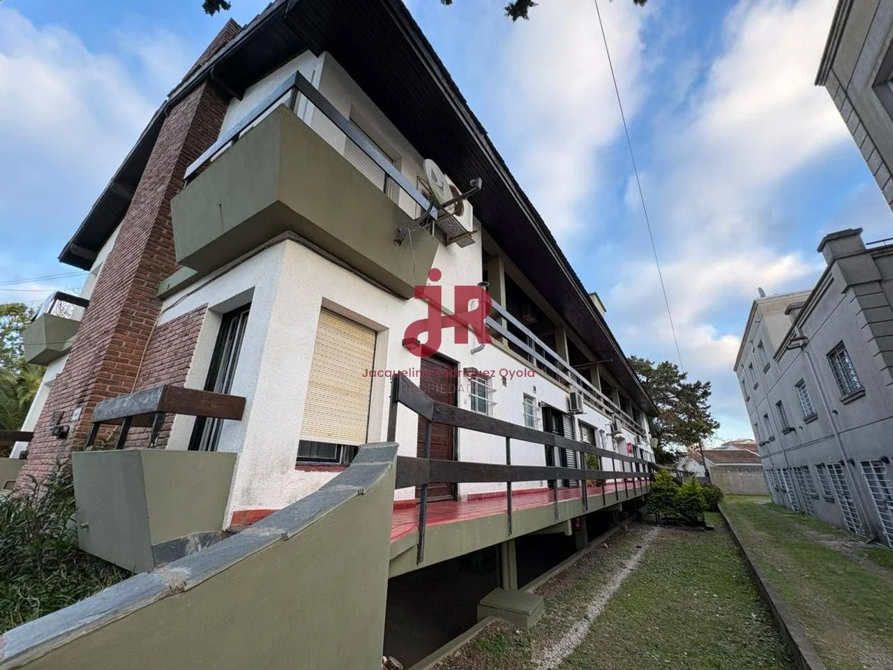 CODIGO 269 - DEPARTAMENTO EN ALQUILER ANUAL - 2 AMBIENTES - COCHERA Y PARRILLA - Imagen 2