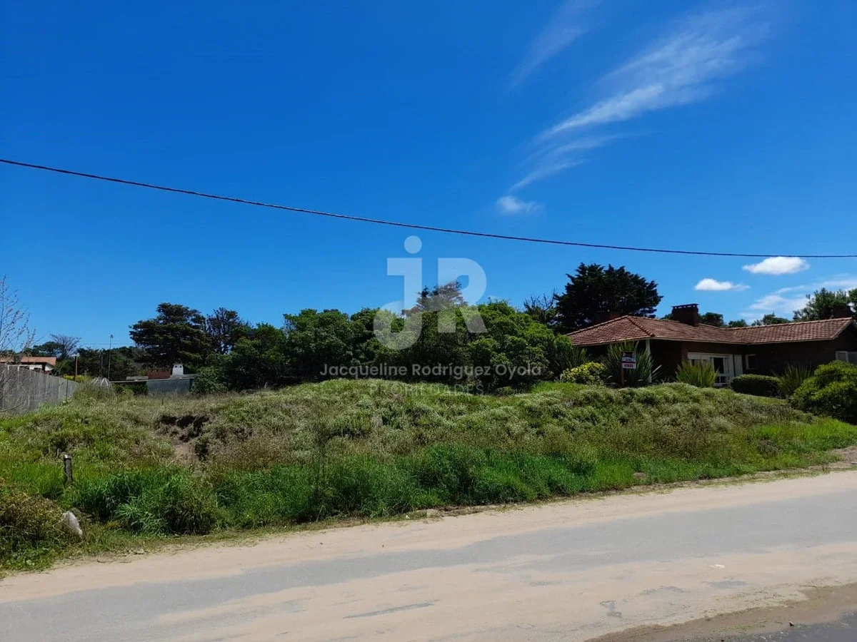 CODIGO 2004 - LOTE EN VENTA PINAMAR - ZONA CENTRO PLAYA - Imagen 3