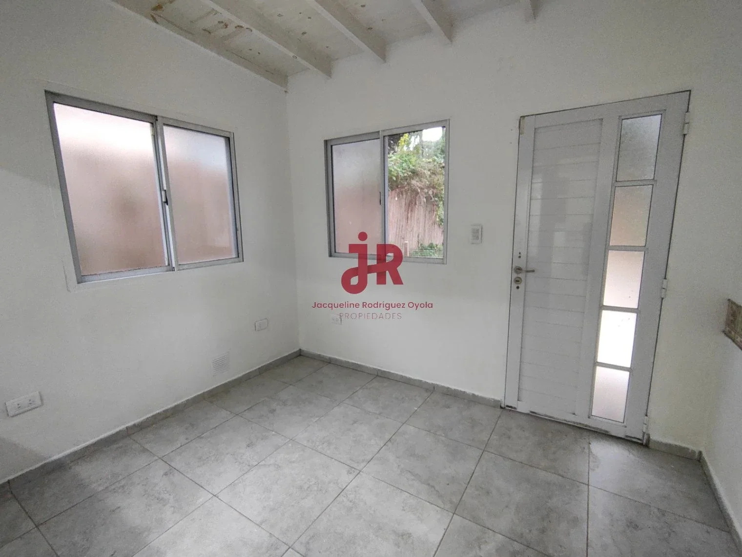 CODIGO 202 - DEPARTAMENTO DE 2 AMBIENTES - ALQUILER ANUAL - APTO PROFESIONAL - Imagen 4