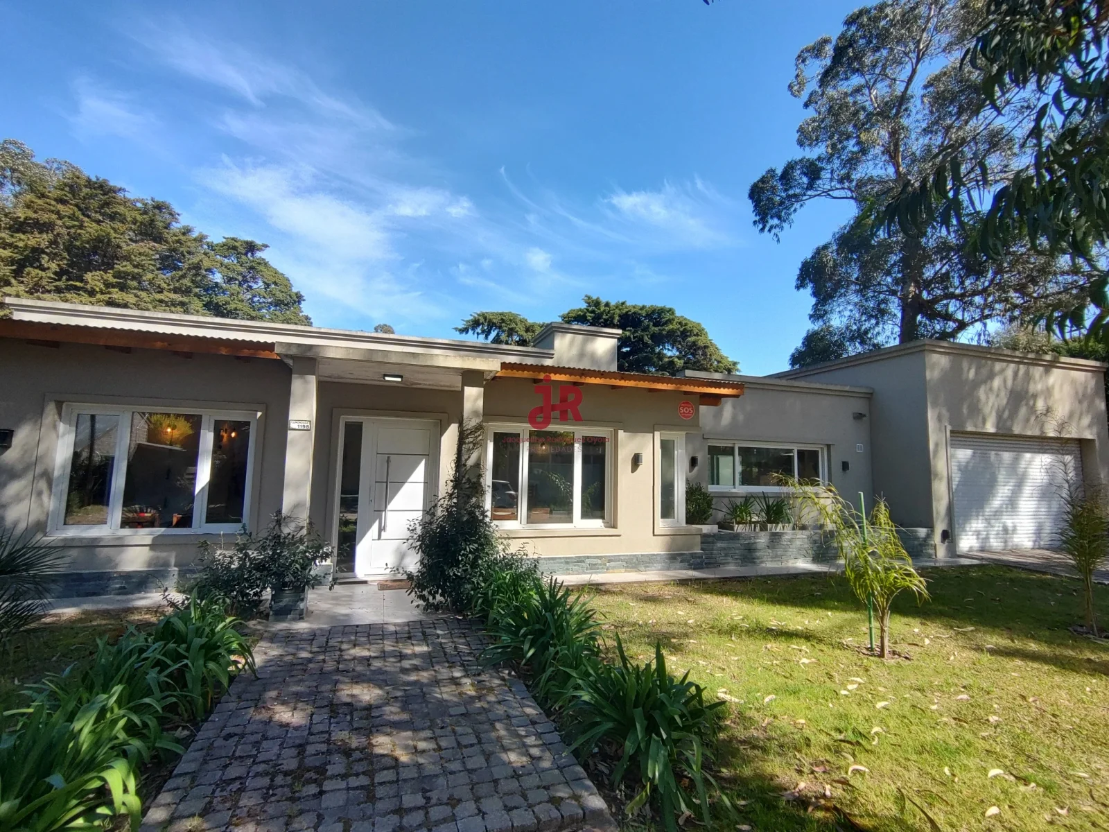 CODIGO 716 - CASA DE 4 AMBIENTES - ALQUILER TEMPORARIO - SAUNA - PARRILLA - Imagen 1