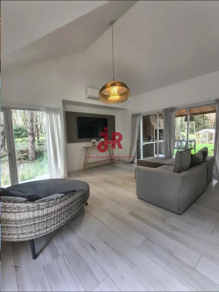 CODIGO 650 - CASA DE 3 DORMITORIOS - 3 BAÑOS - PARRILLA - PILETA - COCHERA - Imagen 5