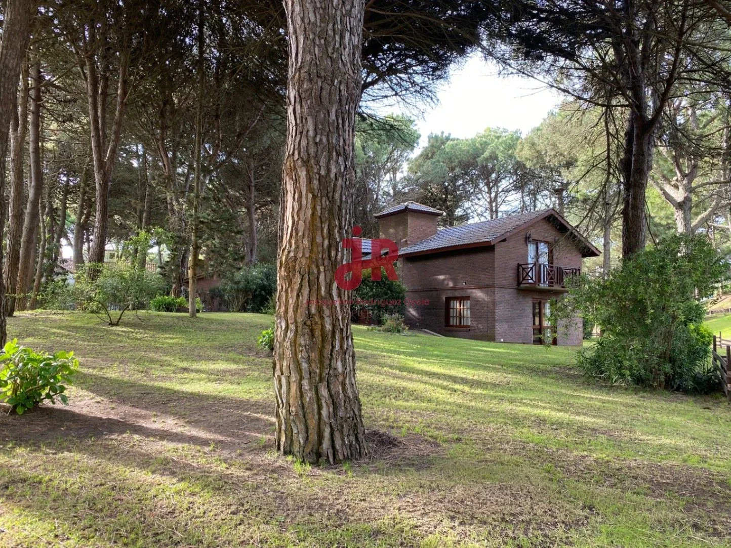 CODIGO 682-ALQUILER TEMPORARIO- 4 DORMITORIOS - GARAGE - PARRILLA - B5 - PINAMAR - Imagen 4