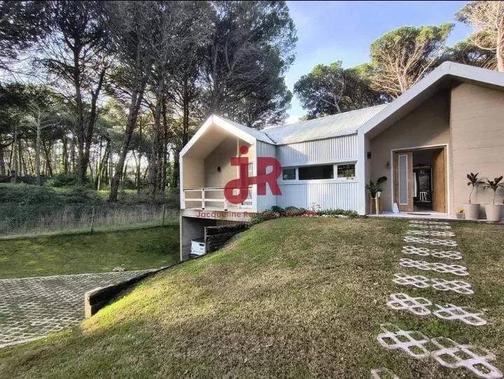 CODIGO 650 - CASA DE 3 DORMITORIOS - 3 BAÑOS - PARRILLA - PILETA - COCHERA - Imagen 2