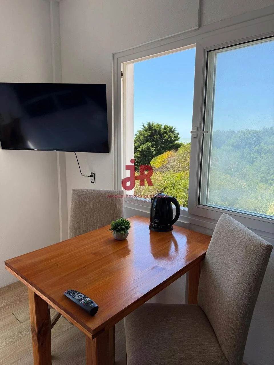 CODIGO 300 - MONOAMBIENTE EN ALQUILER ANUAL - PISCINA - QUINCHO - Imagen 4