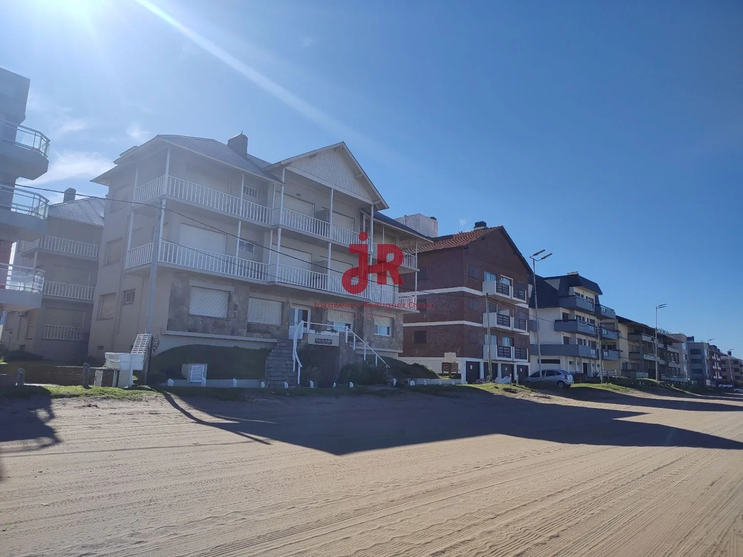 CODIGO 304 - DEPARTAMENTO 4 AMBIENTES - VISTA AL MAR - PINAMAR - Imagen 3