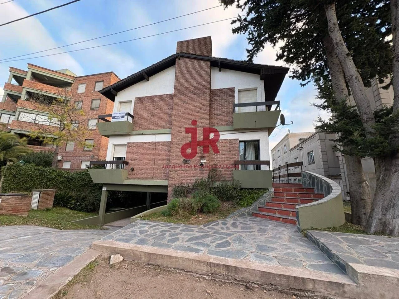 CODIGO 269 - DEPARTAMENTO EN ALQUILER ANUAL - 2 AMBIENTES - COCHERA Y PARRILLA - Imagen 1