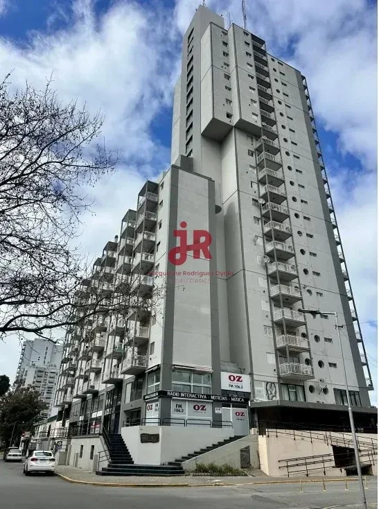 CODIGO 275 - 2 AMBIENTES RECICLADO A NUEVO – EDIFICIO DEL SOL, PINAMAR CENTRO - Imagen 2