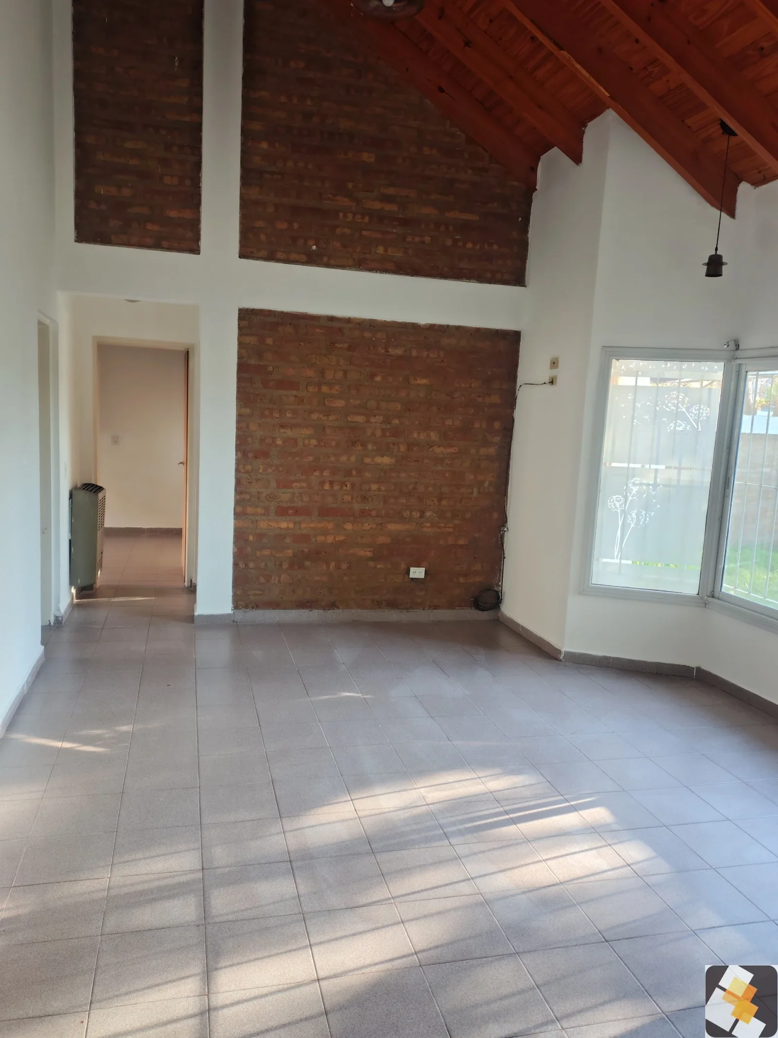 Casa en alquiler c/ cochera en Plottier - Imagen 4