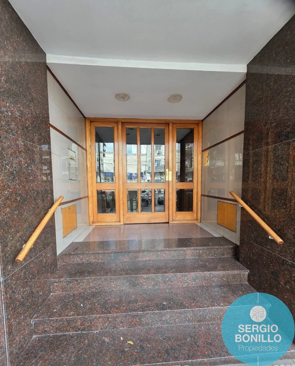 VENTA- APTO OFICINA-URQUIZA- PUERTA DEL SUBTE B, 2 AMB,  COCINA Y LAV SEPARADO - Imagen 3
