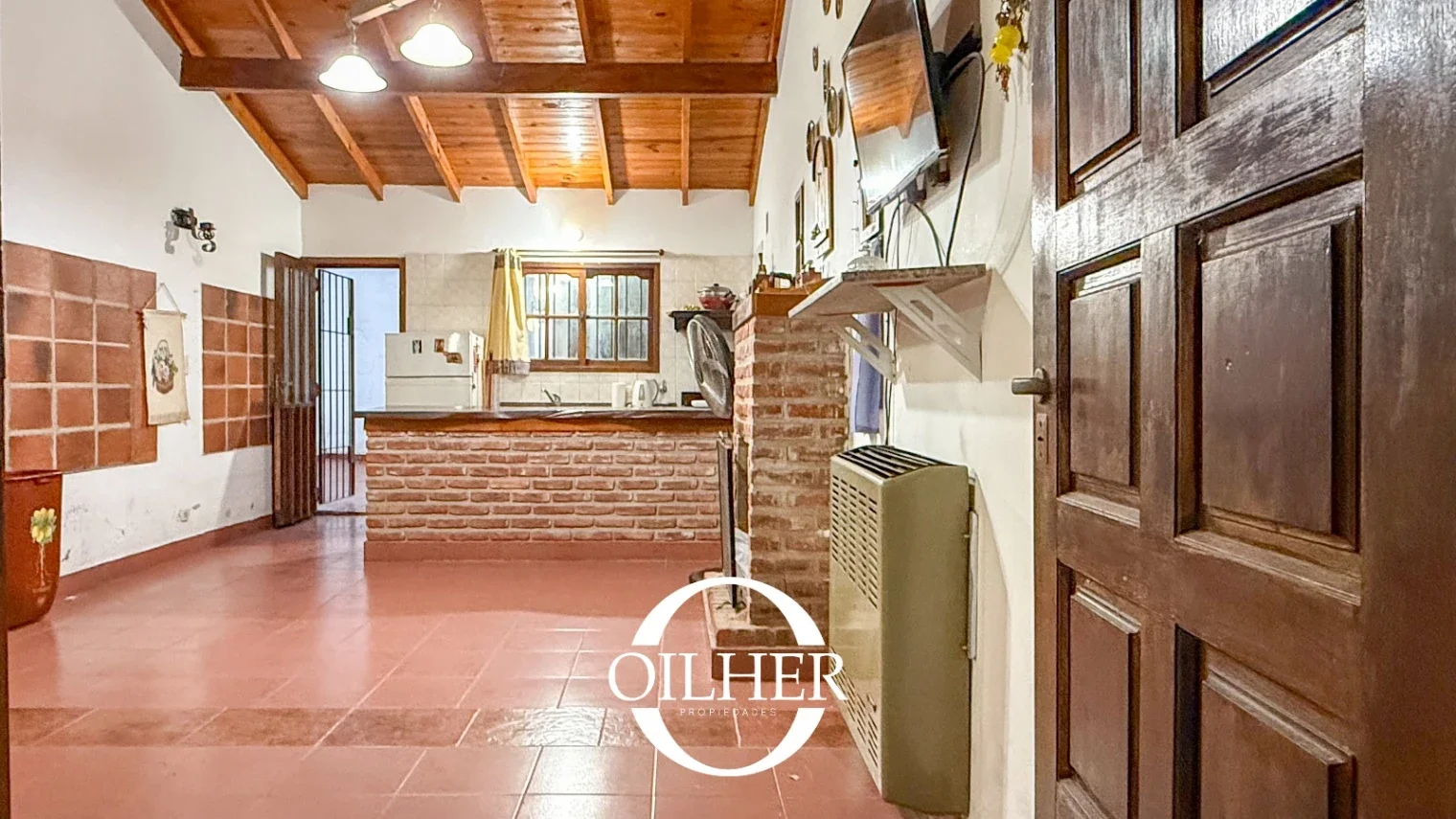 Casa en venta de 2 domitorios mas quincho. Gas natural y Calefaccion! - Imagen 4