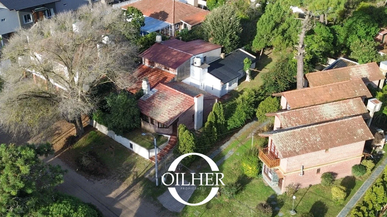 Casa en venta de 2 domitorios mas quincho. Gas natural y Calefaccion! - Imagen 2