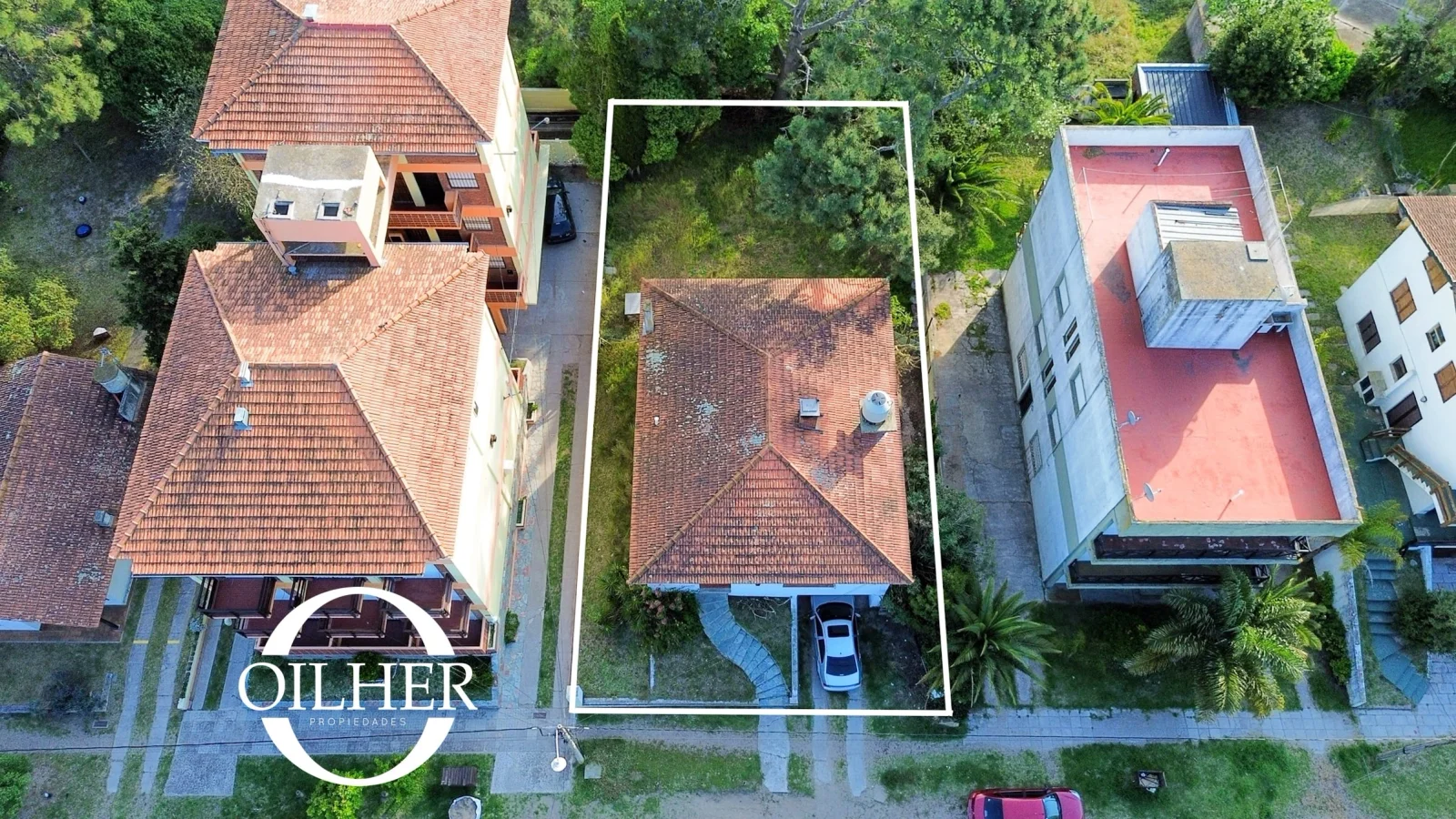 Casa en venta c/ cochera en Zona Sur Terreno de 450m2 Garage para 3 Vehiculos! - Imagen 3