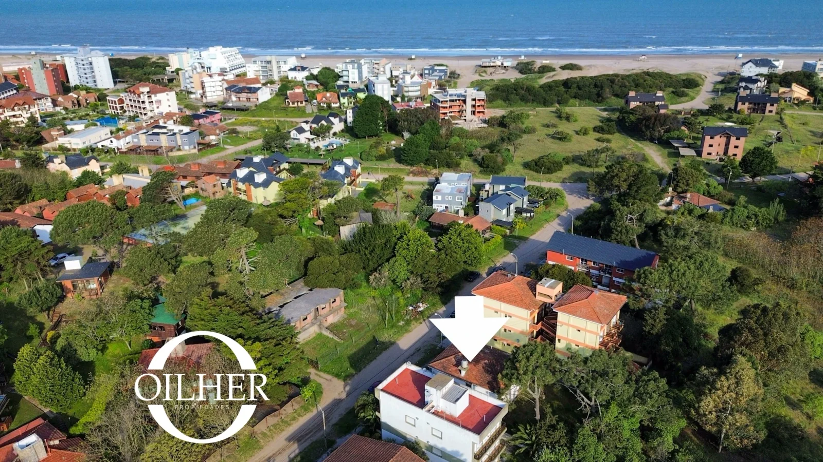 Casa en venta c/ cochera en Zona Sur Terreno de 450m2 Garage para 3 Vehiculos! - Imagen 5