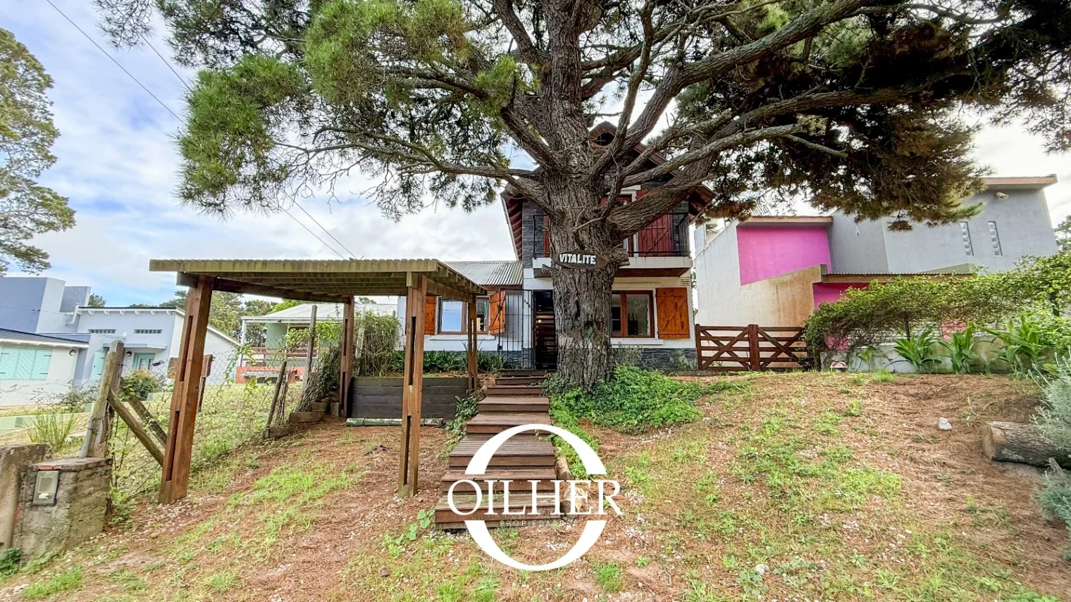 Casa en venta c/ cochera en Mar Azul - Imagen 2