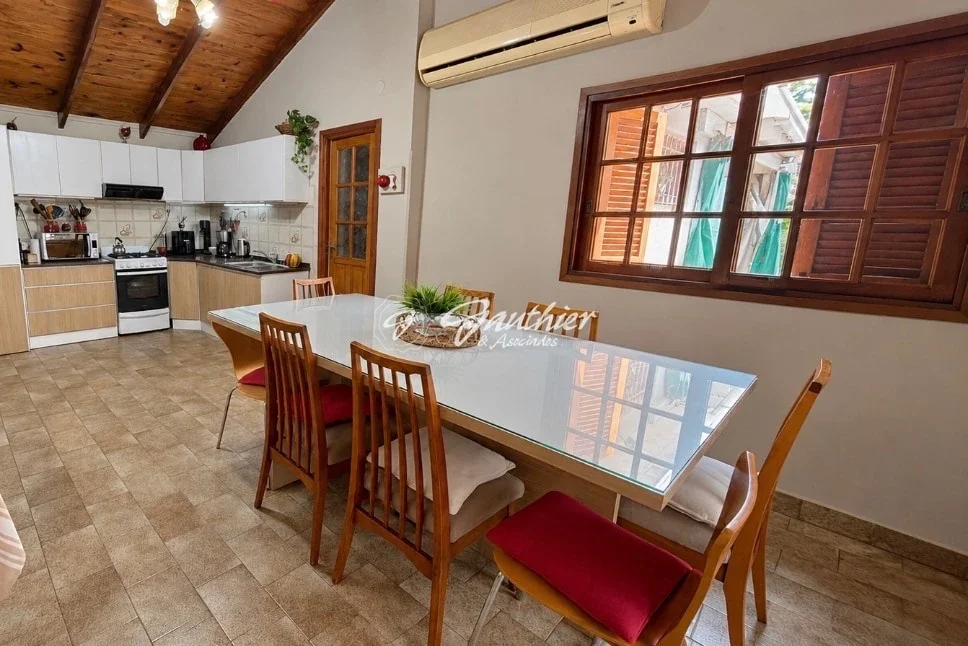 Casa en venta c/ cochera en Campana - Imagen 3