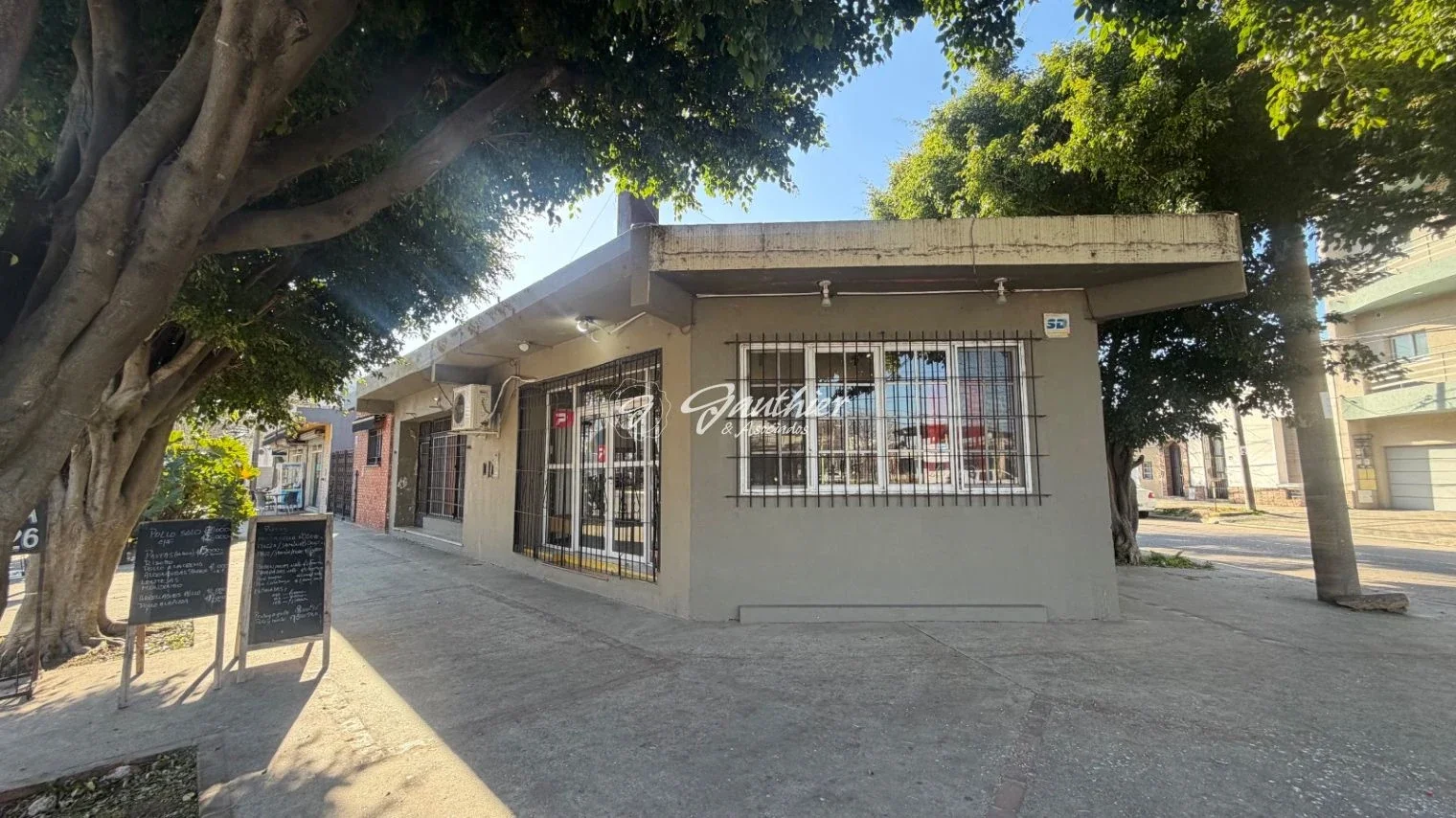 Local comercial en alquiler ubicado en Campana - Imagen 1