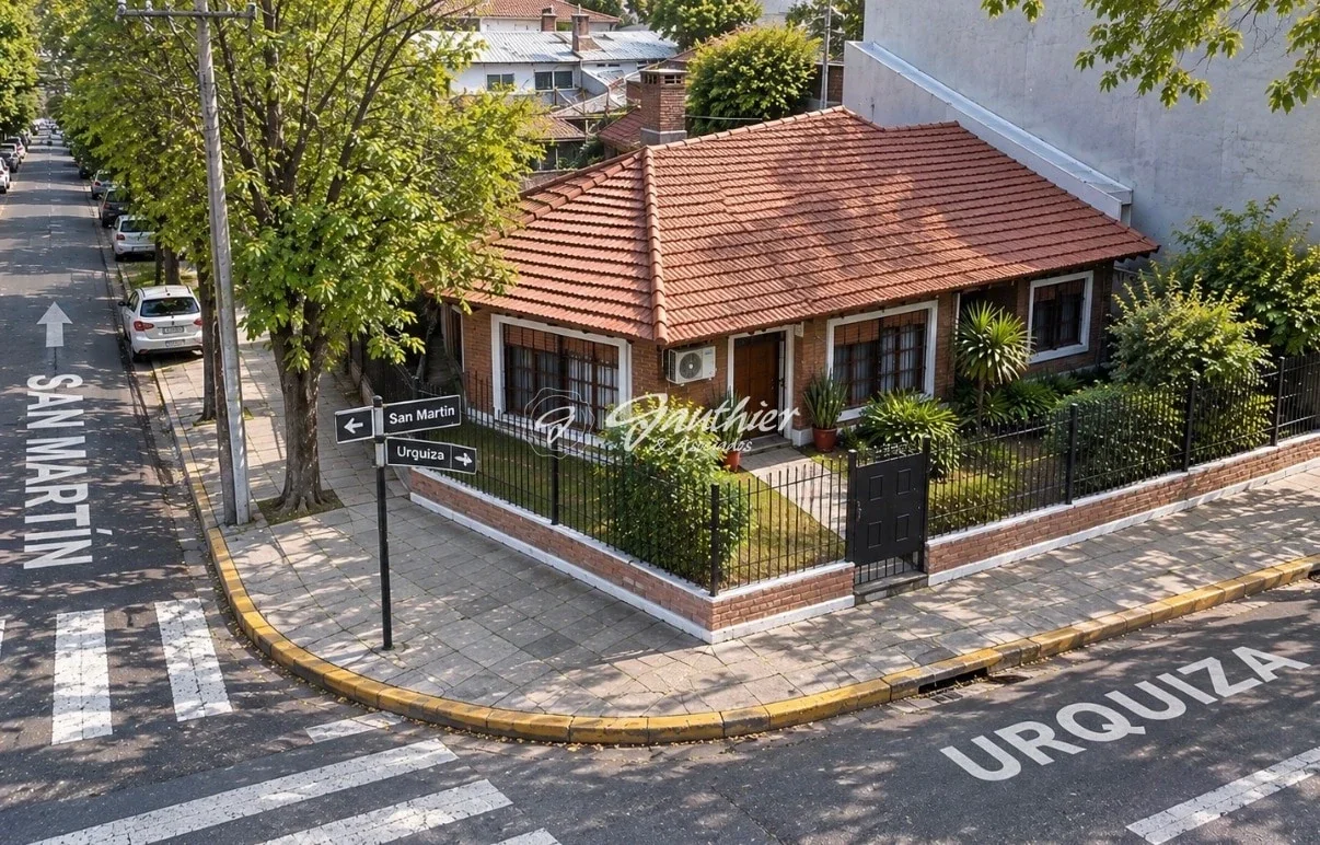 Casa en venta c/ cochera en Campana - Imagen 1