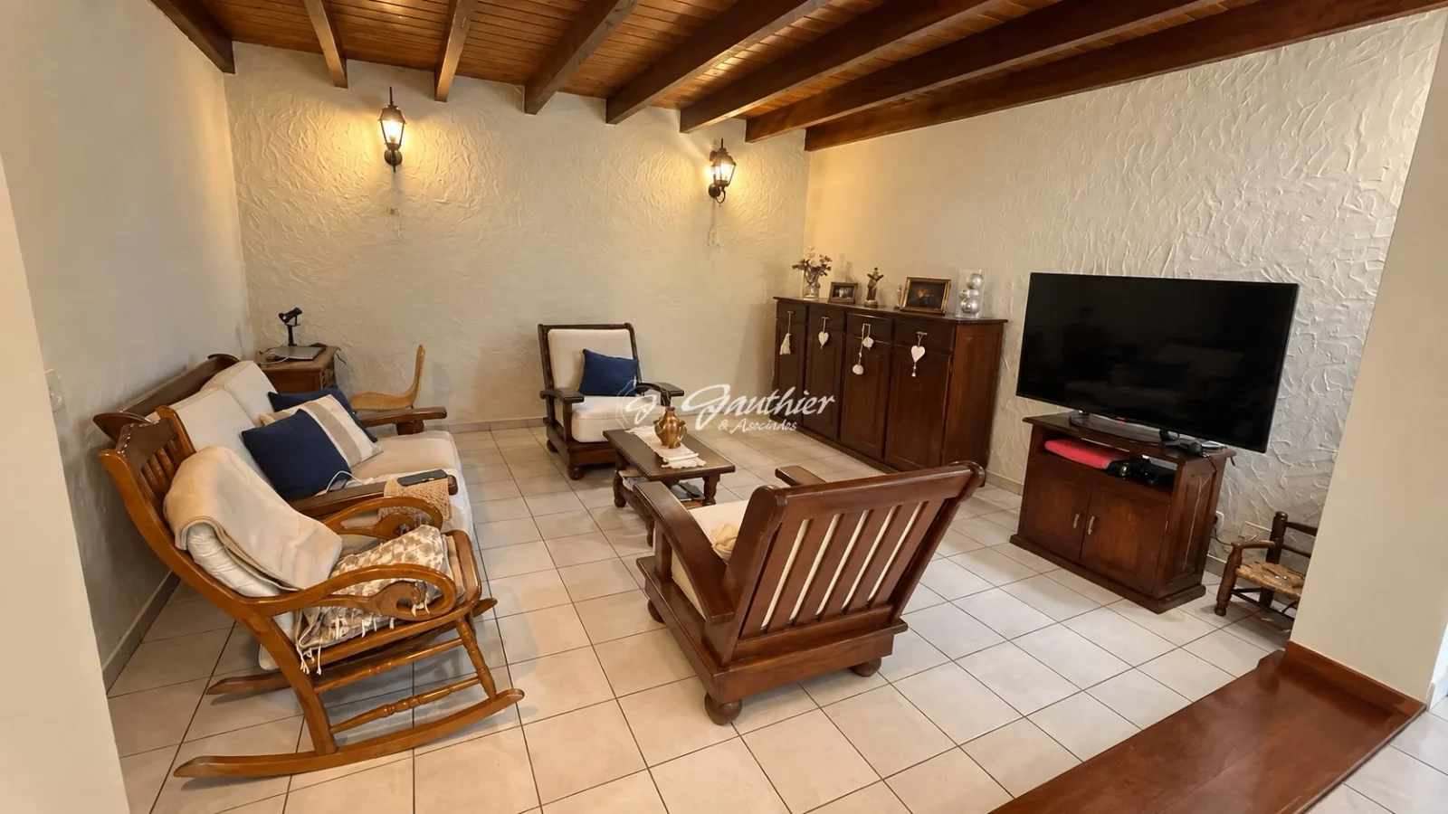 Casa en venta c/ cochera en Campana - Imagen 2