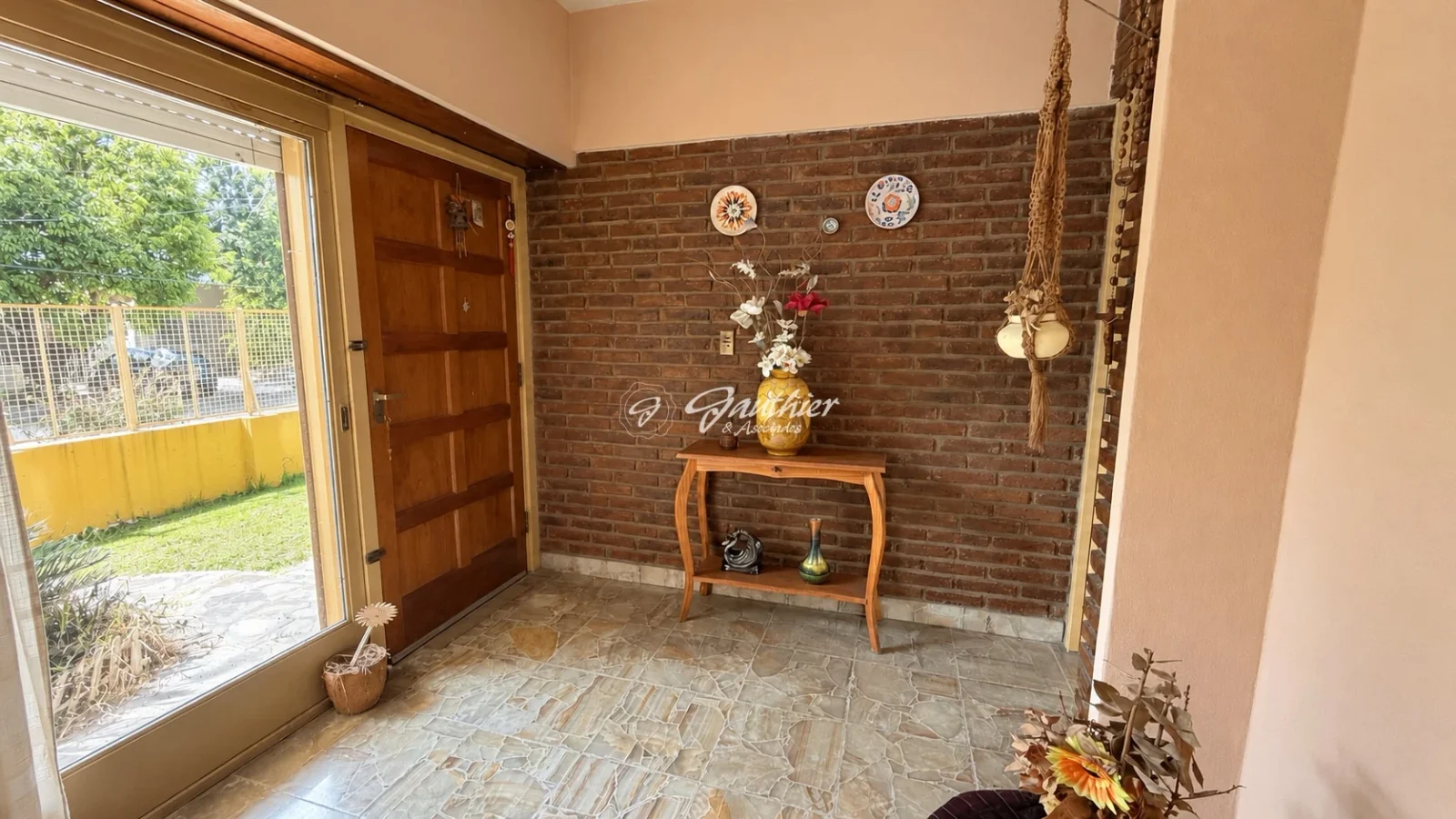 Casa en venta c/ gran terreno doble en Campana - Imagen 4