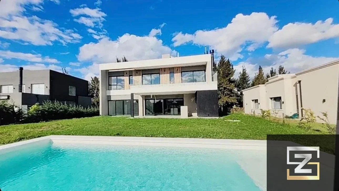 Casa en venta salida a la laguna en Barrio Naútico Principado Canning - Imagen 1