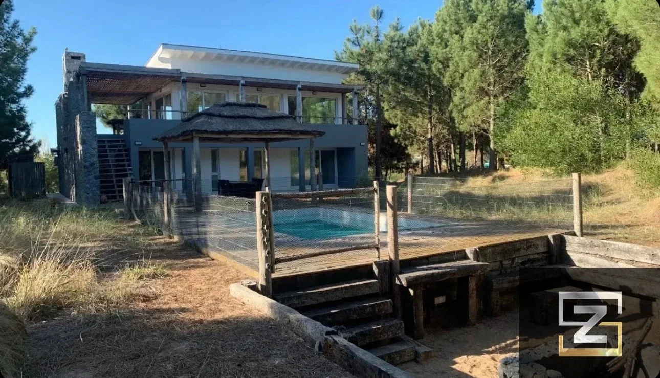 EXCELENTE CASA A LA VENTA EN COSTA ESMERALDA ISLA GOLF. El precio corresponde al anticipo y cuotas - Imagen 3
