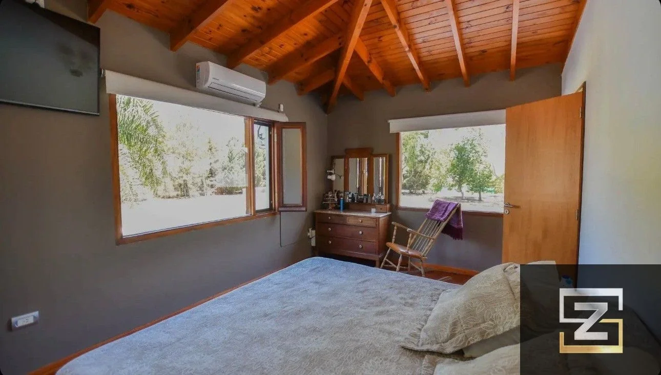 Casa quinta en venta de 594m2 , sobre lote de 8750 m2 . Ubicada en La Plata - Imagen 3