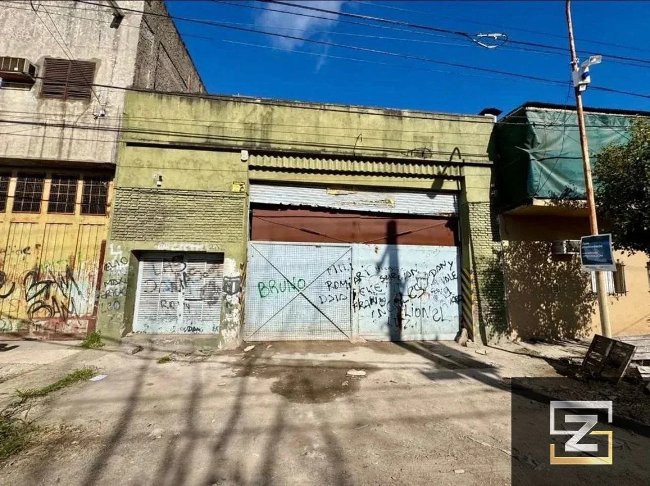 GALPÓN INDUSTRIAL DE 1.375 m² CON SALIDA A DOS CALLES – LA TABLADA - Imagen 3