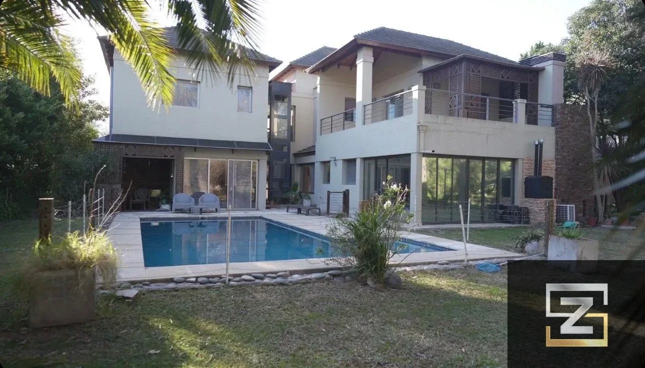 Casa Con Pileta En Venta - Saint Thomas Sur, Canning - Imagen 1