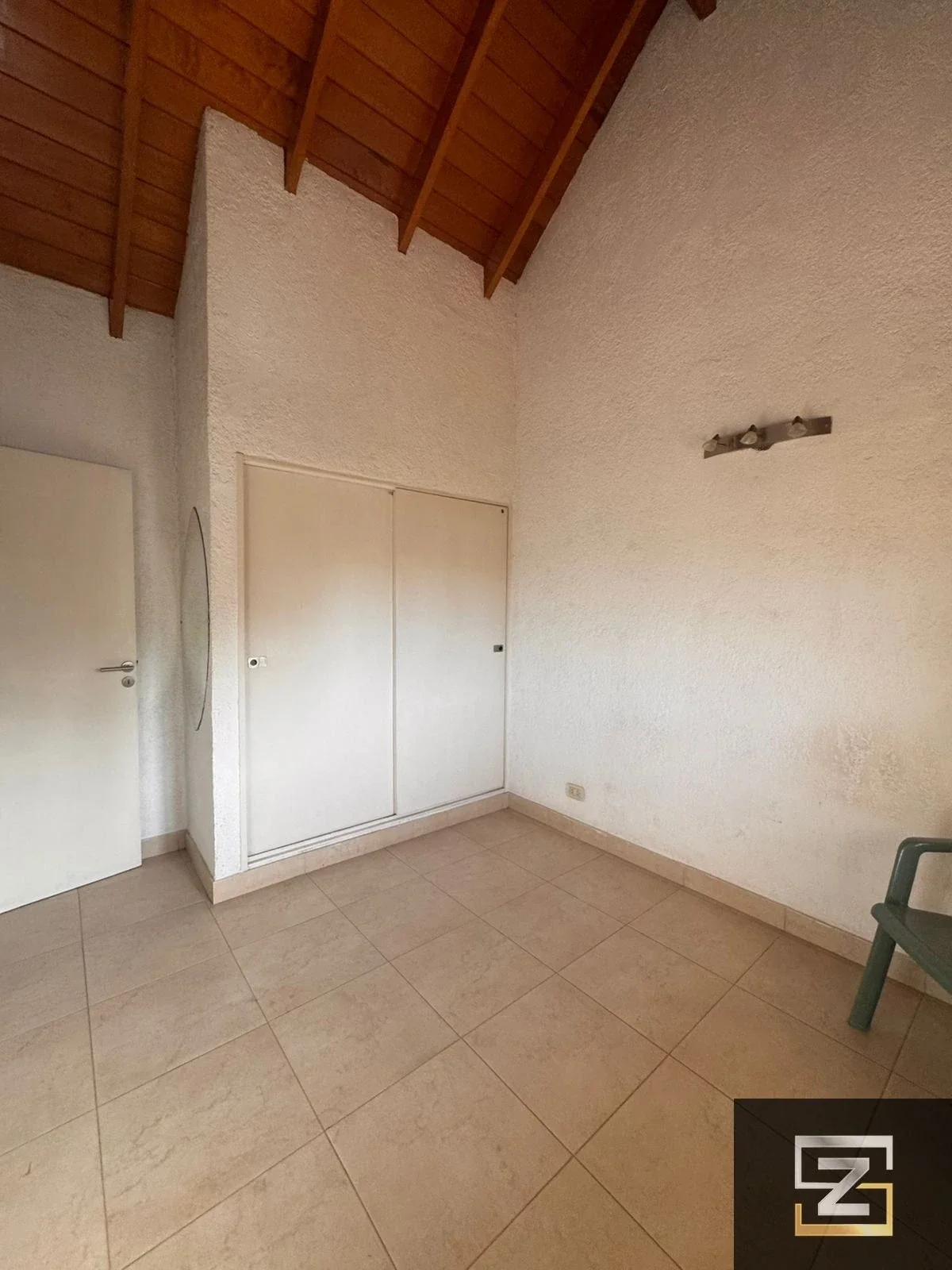 Propiedad a la venta en el Barrio Mi Refugio sobre lote de 447m2 - Imagen 4