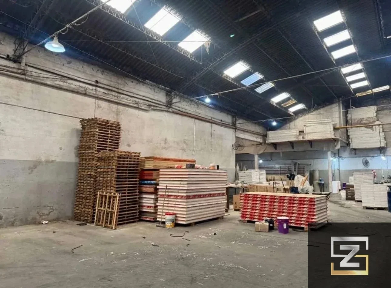 GALPÓN INDUSTRIAL DE 1.375 m² CON SALIDA A DOS CALLES – LA TABLADA - Imagen 5