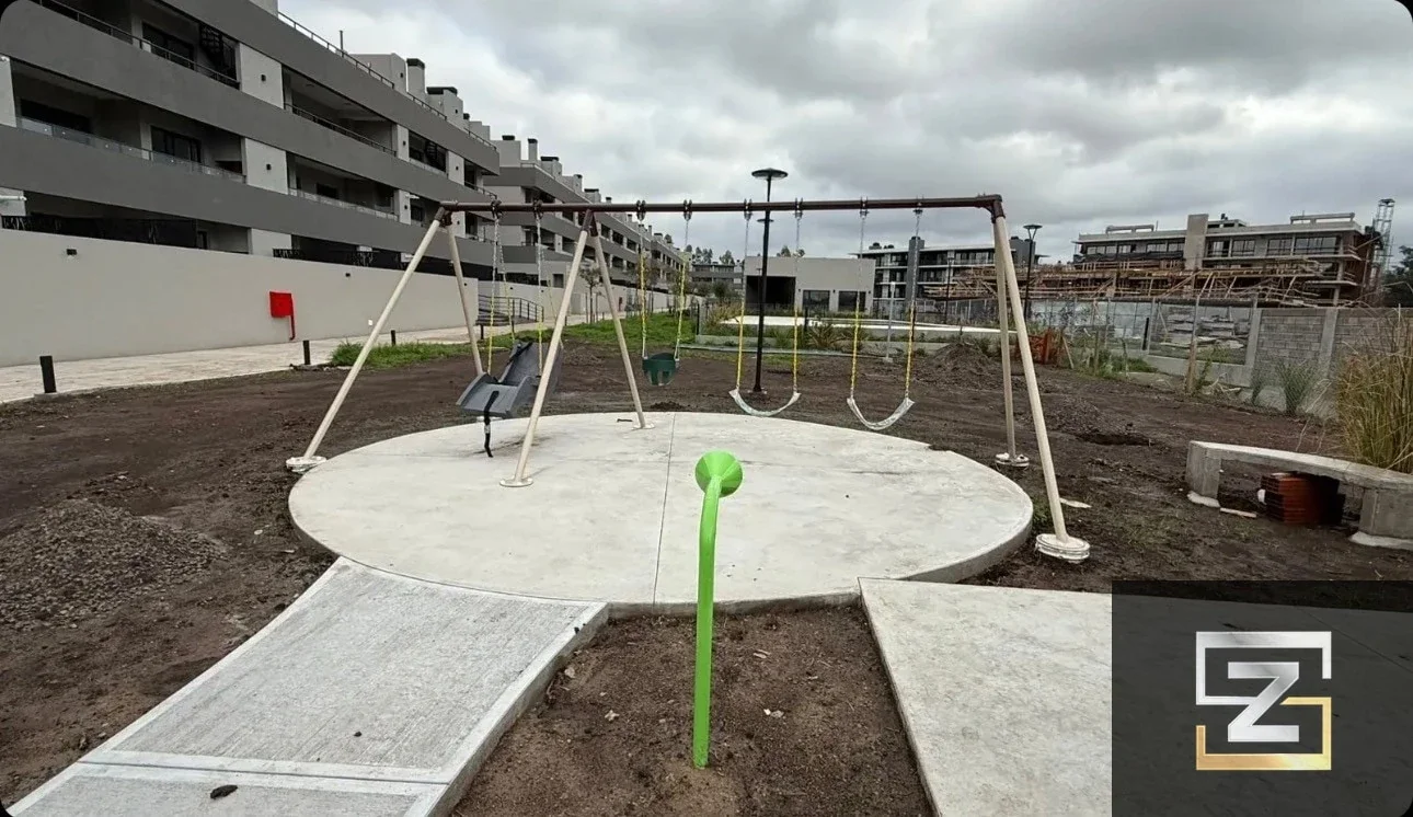 Dúplex de 3 ambientes con quincho cubierto, terraza y 2 cocheras. Ayres del Sur Canning - Imagen 5