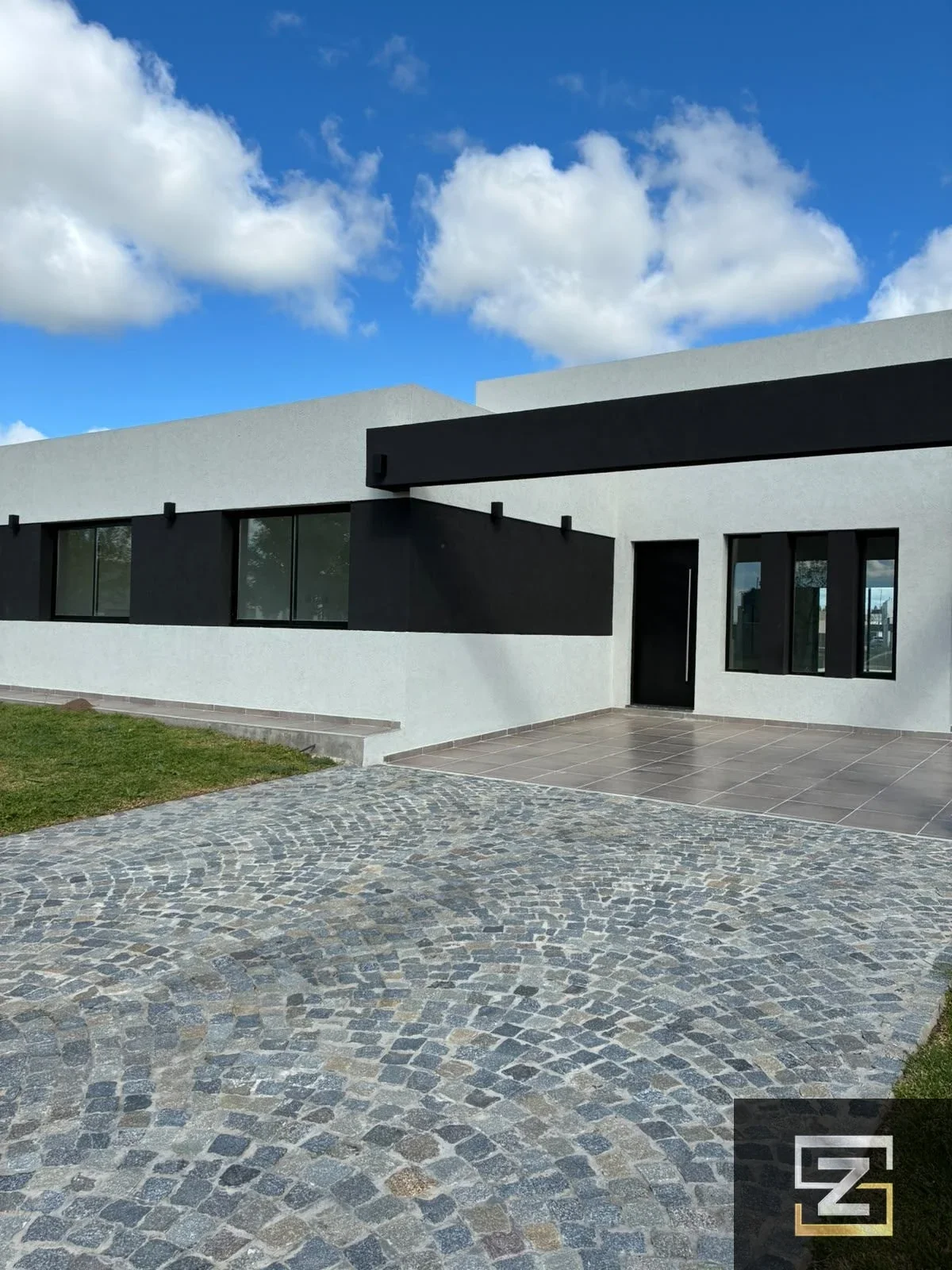 Casa en venta a estrenar Barrio San Felipe, Canning - Imagen 1