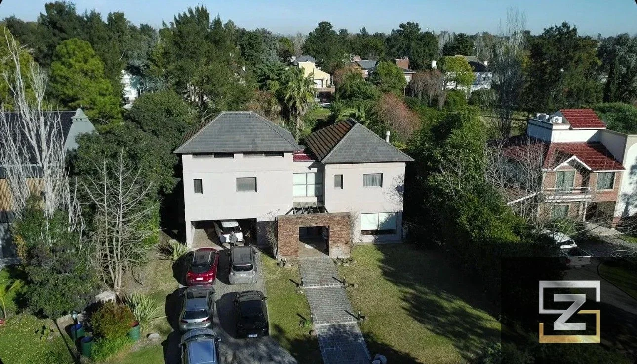 Casa Con Pileta En Venta - Saint Thomas Sur, Canning - Imagen 3