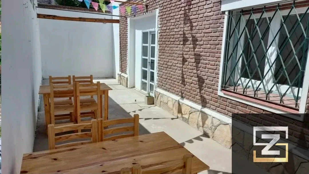 Local comercial en alquiler ubicado en Monte Grande - Imagen 2