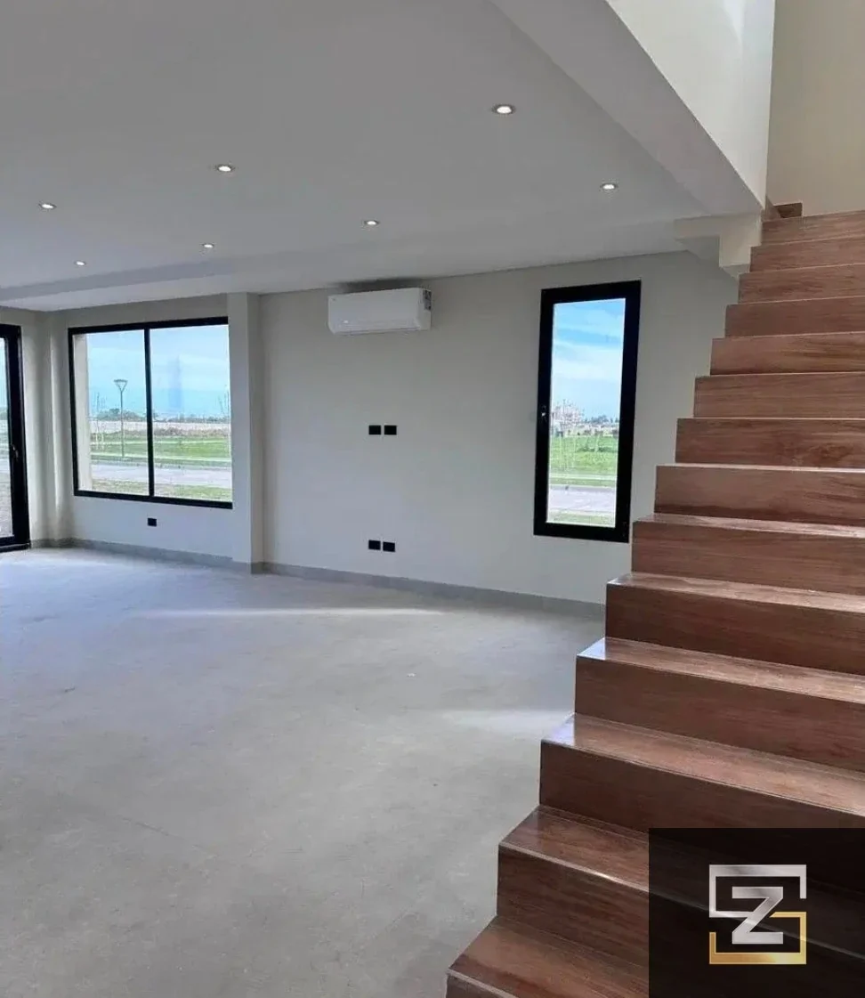 CASA DE 6 AMBIENTES CON PILETA EN SAINT THOMAS CHICO - Imagen 4