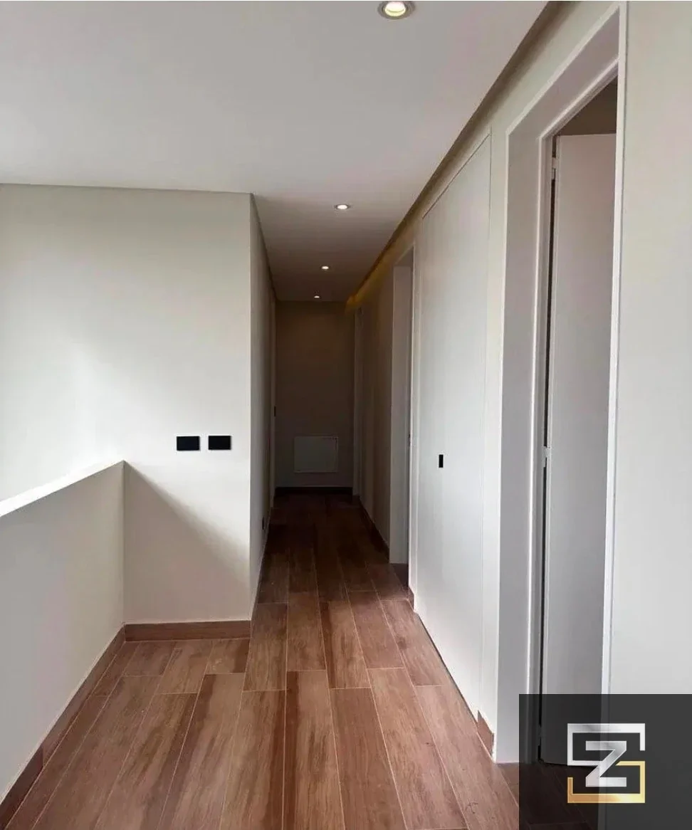 CASA DE 6 AMBIENTES CON PILETA EN SAINT THOMAS CHICO - Imagen 2