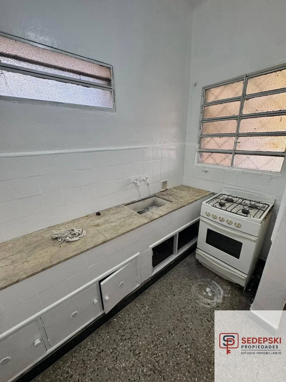Casa en alquiler de 2 dormitorios c/ cochera en España Y Hospitales - Imagen 4