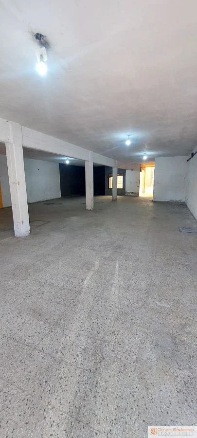 Galpón en alquiler de 580m2 ubicado en Moreno y Madre Cabrini - Imagen 4