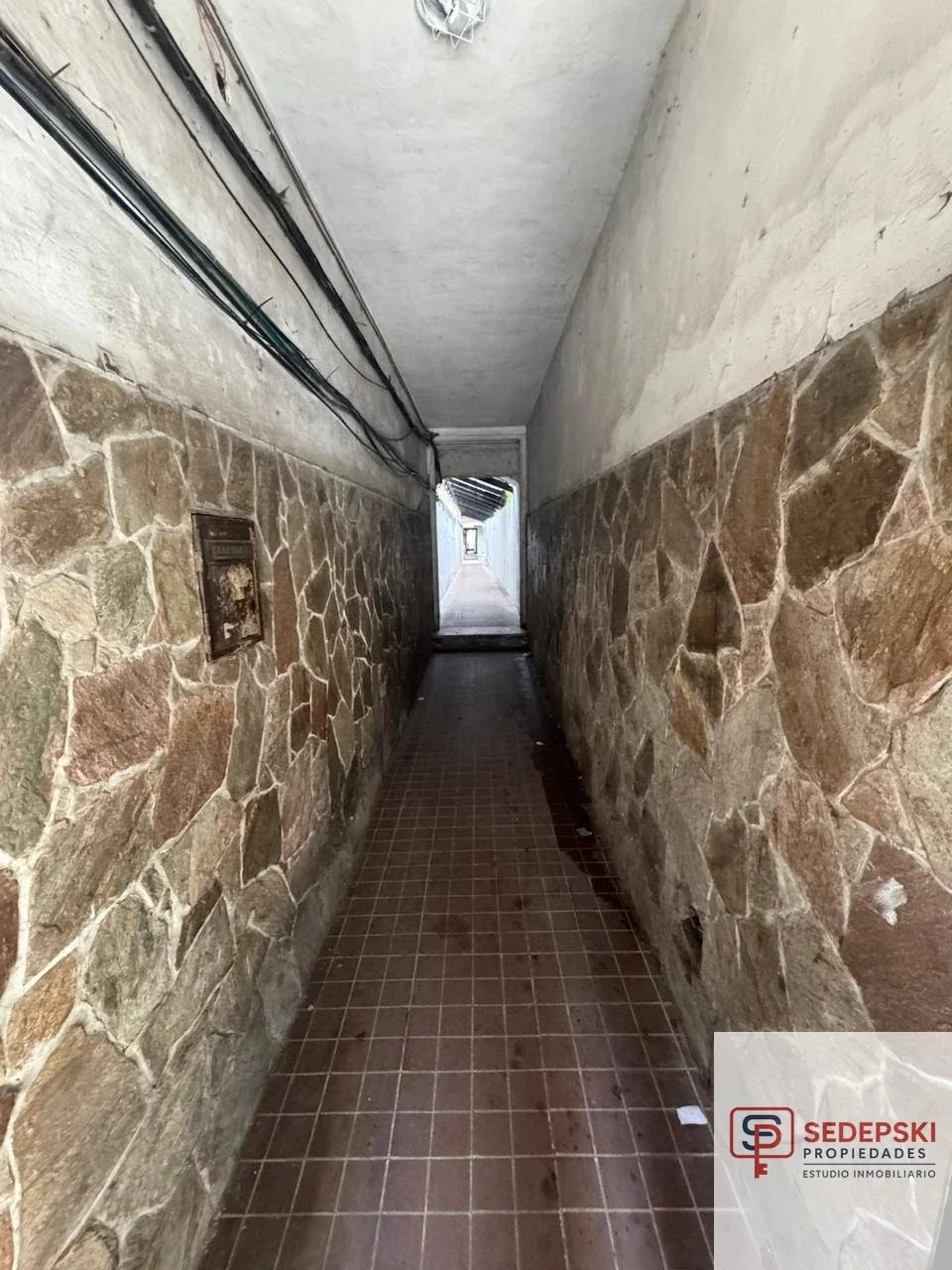 Interno a refaccionar Sarmiento 1535 - Imagen 2