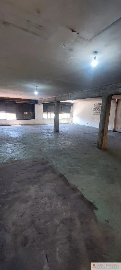 Galpón en alquiler de 580m2 ubicado en Moreno y Madre Cabrini - Imagen 2