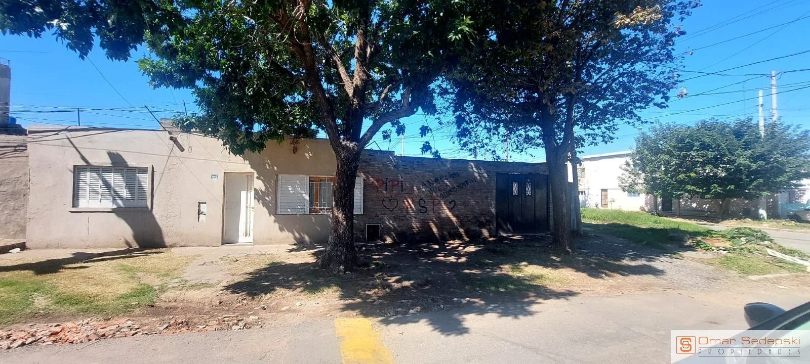 Casa en alquiler de 2 dormitorios c/ cochera en Alvear - Imagen 1
