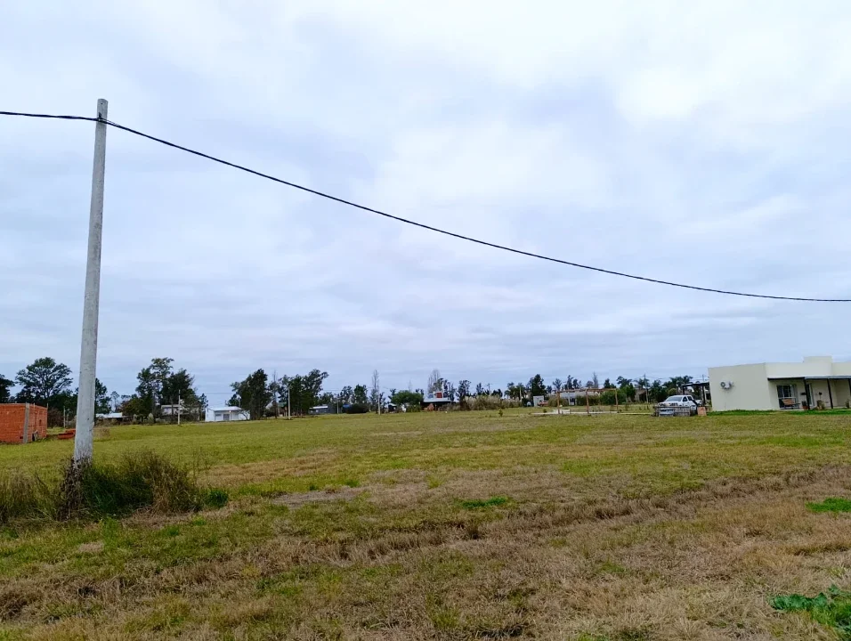Lote de 940 m² frente al lago en Solares Norte | Oliveros - Imagen 2